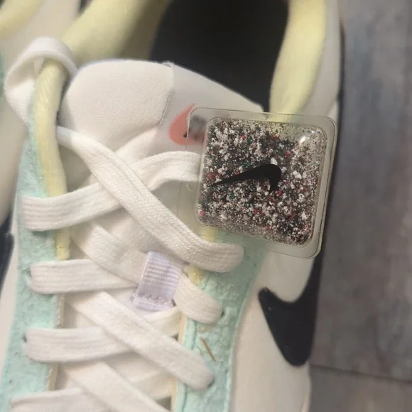 Nike Air Max Dawn (GS) - Picture 9 of 10